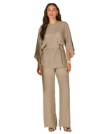 Blusa manga kiraz parado no ar - Imagem 2