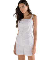 Blusa ecologic parado no ar