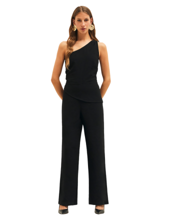 Macacão sensoriale ombro parado no ar