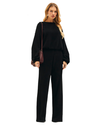 Casaco chennile parado no ar